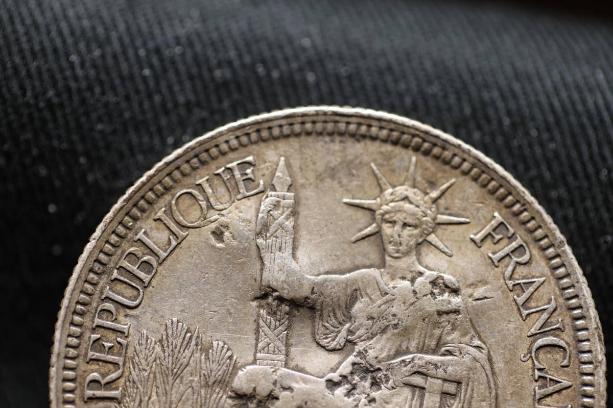 B2712 古銭 仏領インドシナ 1887年 1ピアストル銀貨 貿易銀 古貨幣 銀貨 某