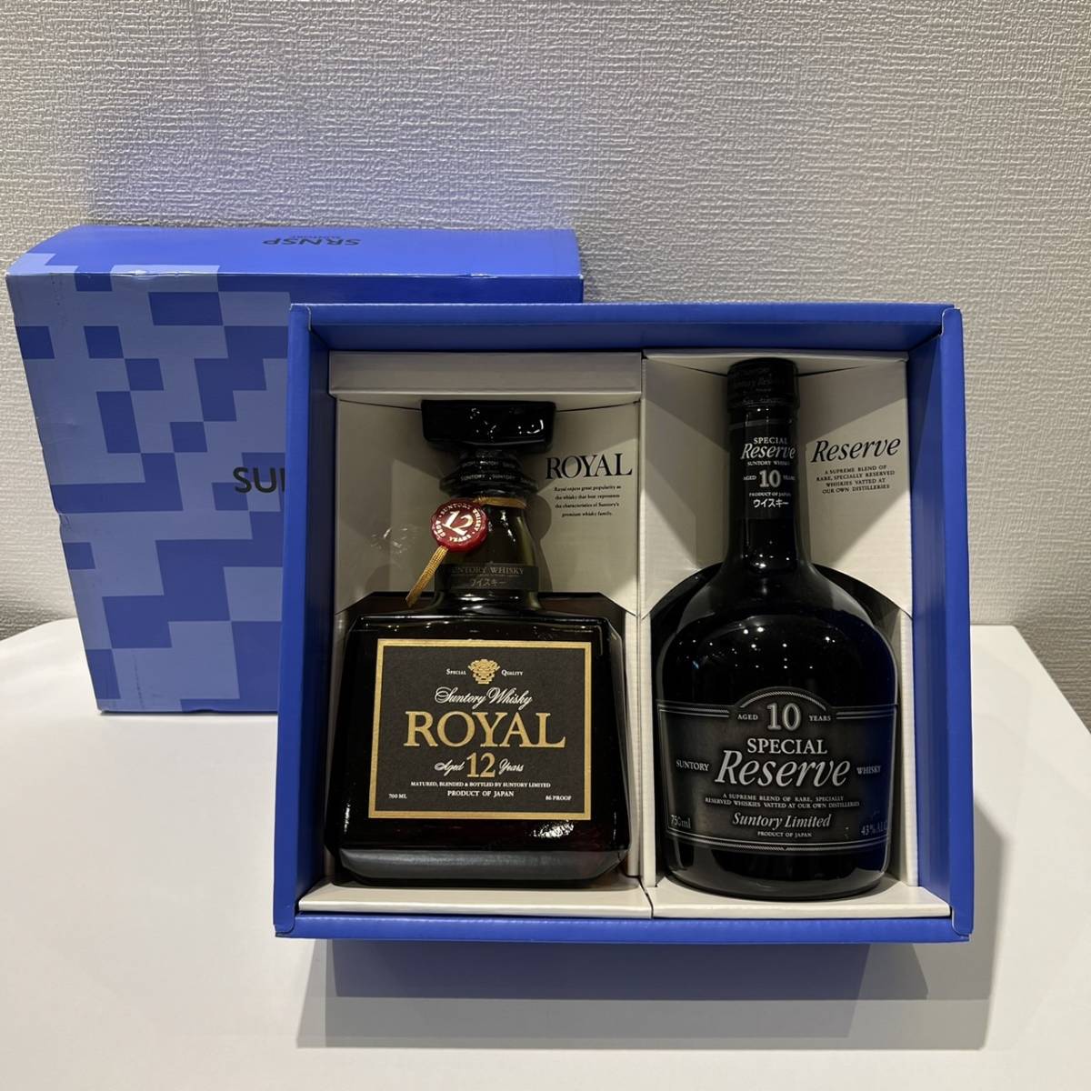 サントリー ローヤル 12年 ホワイトラベル 700ml2本セツト箱付き