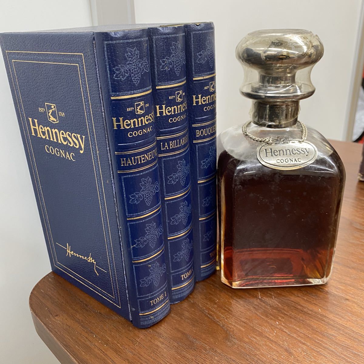 Hennessy/ヘネシー シルバートップ ブック型 コニャック 700ml