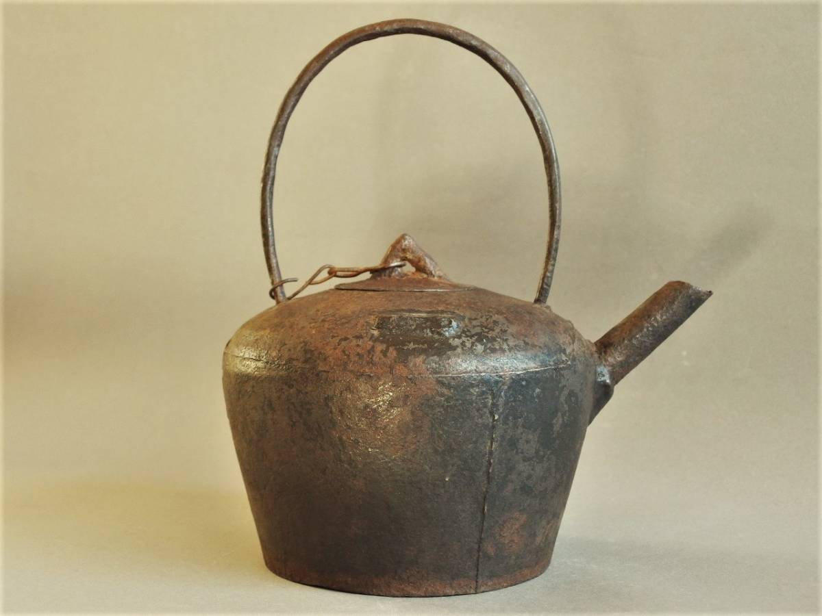 李朝の鉄瓶アンティーク民藝