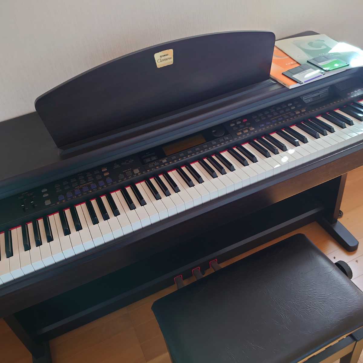 YAMAHA CVP-201