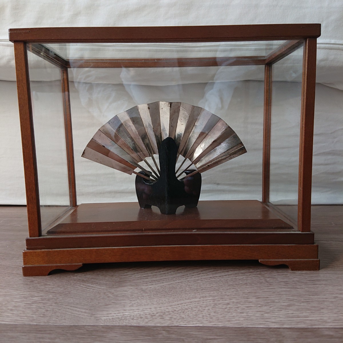 1643 純銀 光則作 ☆ 松竹梅 扇 ガラスケース入り 置物 飾物 飾り物