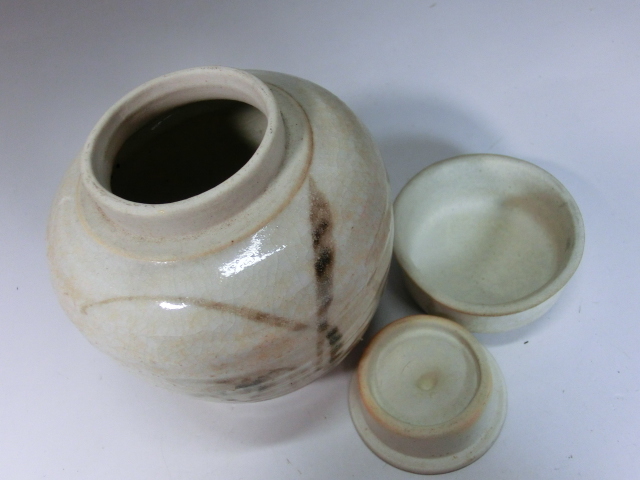 茶入れ□古瀬戸蓋付茶入 菖蒲紋 粉引き白釉 茶道 時代物