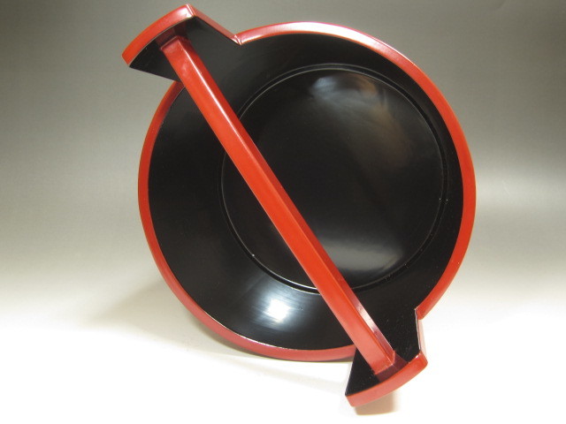 川端近左 朱手桶水指 卸売 表千家 十三代 即中斎の花押がございます