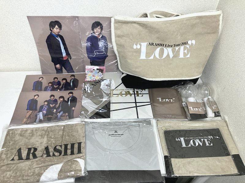 Yahoo!オークション - 送料込み 美品 未開封品 嵐 LOVE ツアーグッズ T