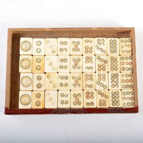 中国 竹嵌 骨牌 背竹牌 麻雀牌 唐木箱付 中国 竹嵌 骨牌