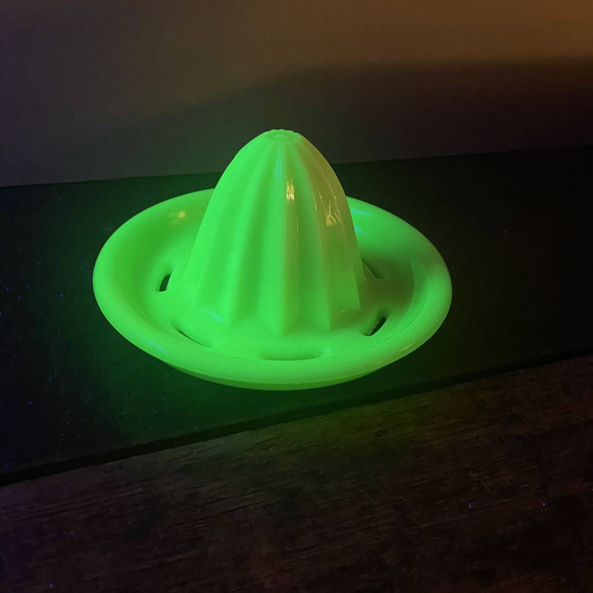 アンティークディプレッショングラスマッキー社ウランガラスリーマー