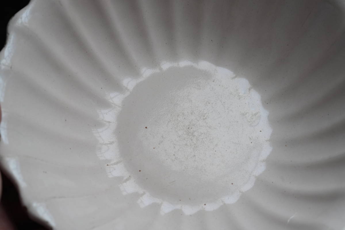 ムスティエ釉 小花柄のサラダボウル