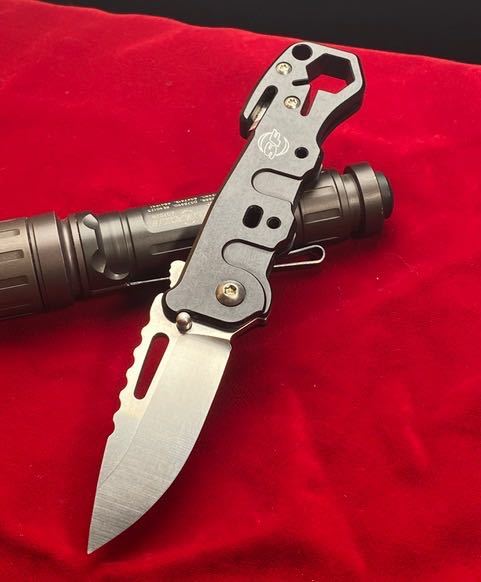 Yahoo!オークション - 【市】SUREFIRE Model EW-10 Crank ナイフ