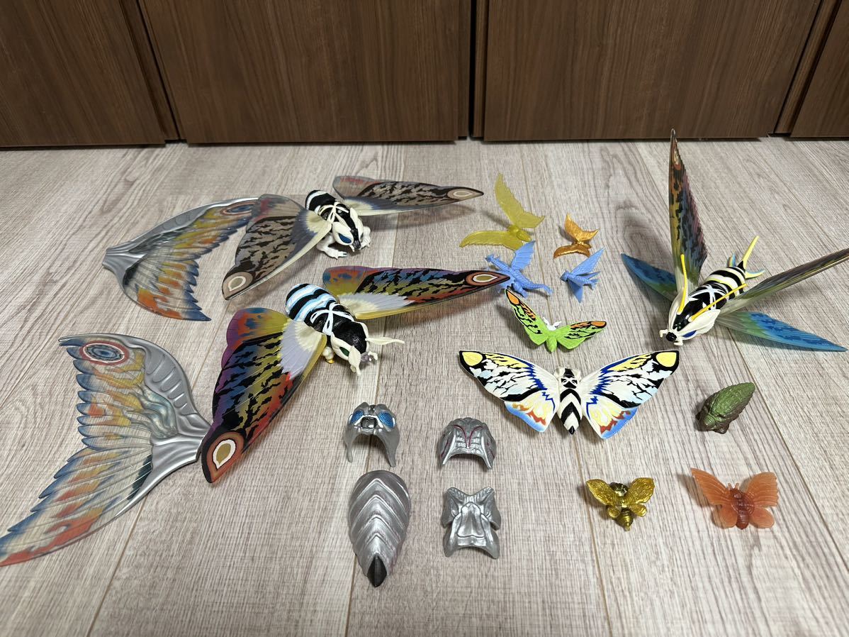 Yahoo!オークション - 【モスラ フィギュア まとめ売り】モスラ 当時物