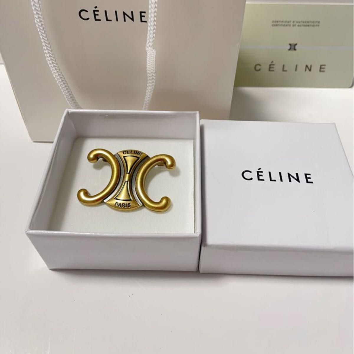 お買い得品 Celine ブローチ セリーヌ CELINE ブローチ GOLD
