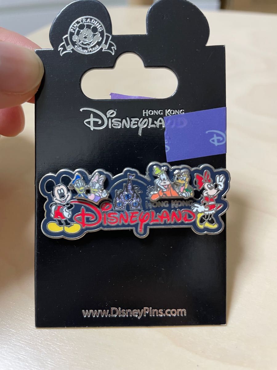 香港ディズニーピンバッジ