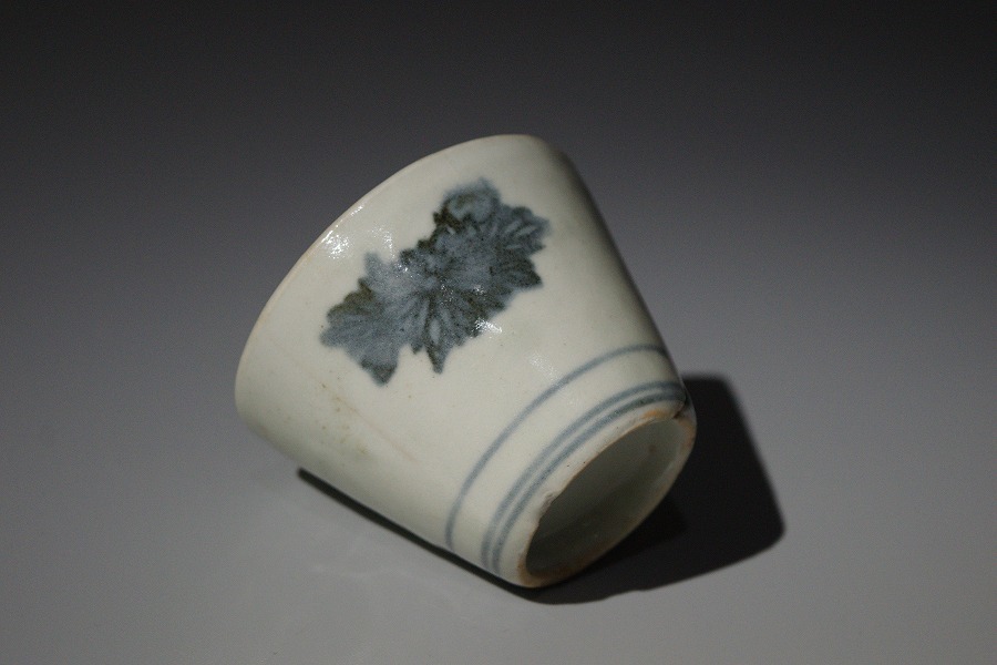 Yahoo!オークション - 古伊万里 染付 こんにゃく印判 菊文 蕎麦猪口 （