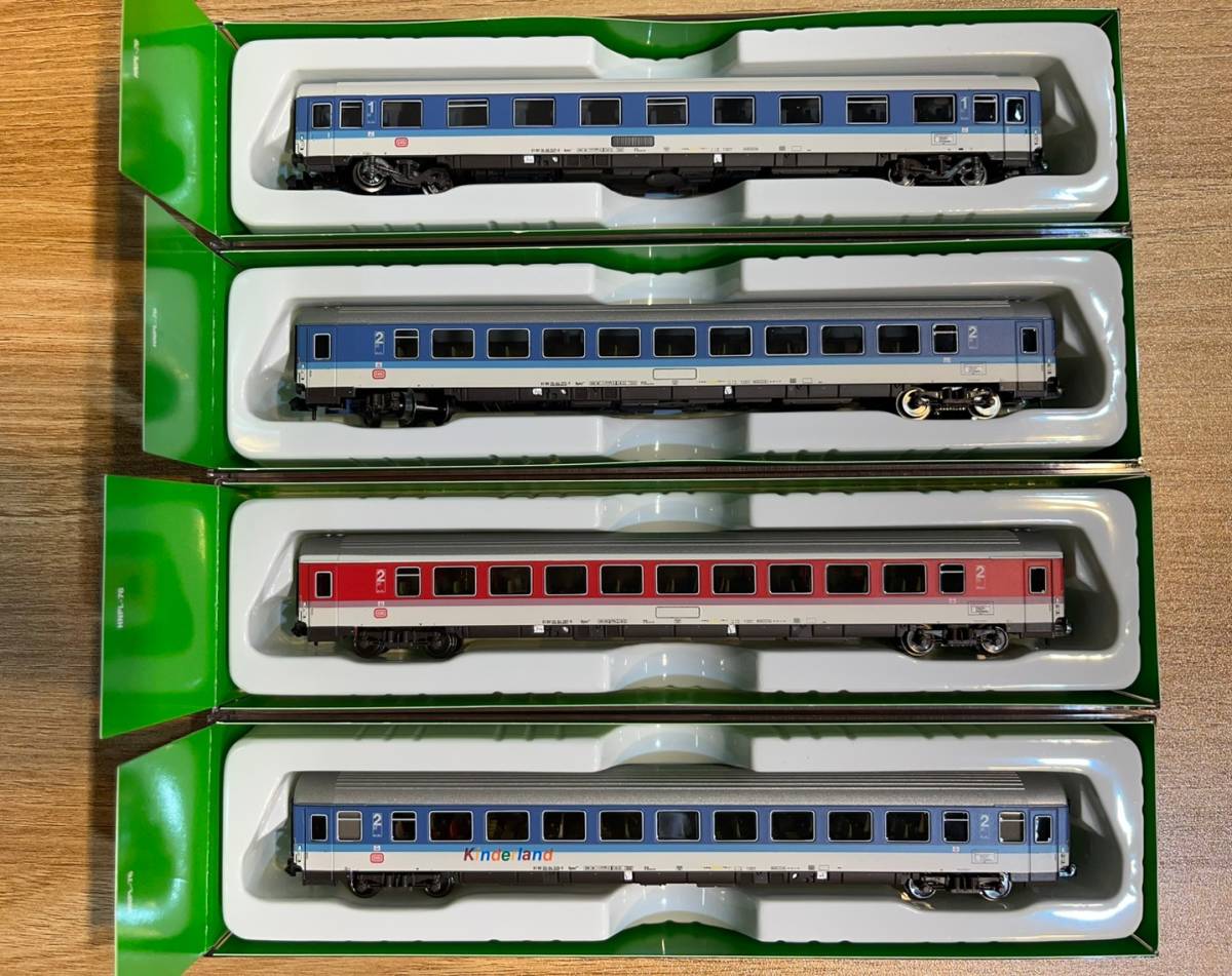 Arnold 客車4両セット(Nゲージ) 旧形客車 4両セット (ブルー) (4両