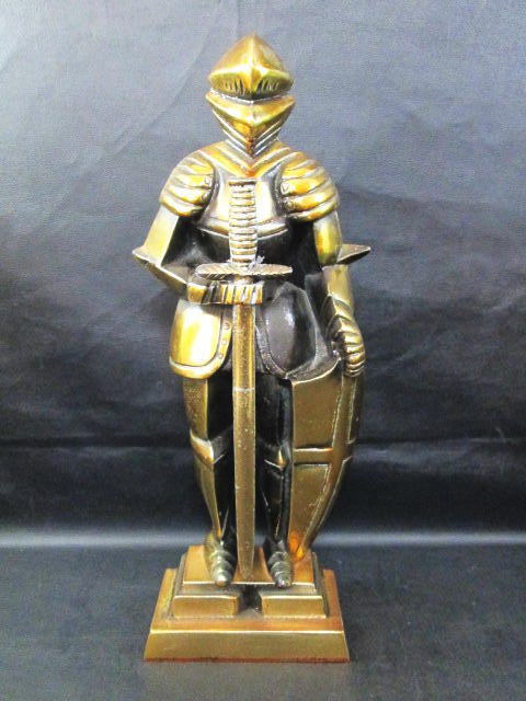 ☆b184、中世ヨーロッパ 西洋 騎士 ナイト 金属製 壁掛け オブジェ