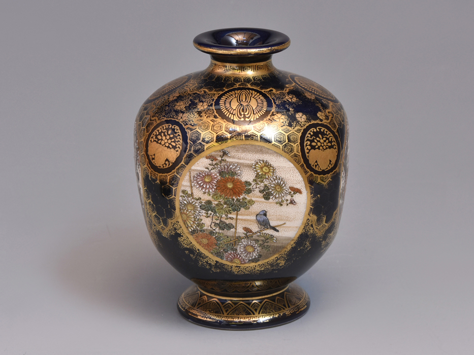 薩摩焼 武士 武将 花蝶 色彩 花瓶 壺 骨董品 豪華絢爛 高さ36cm 【公式