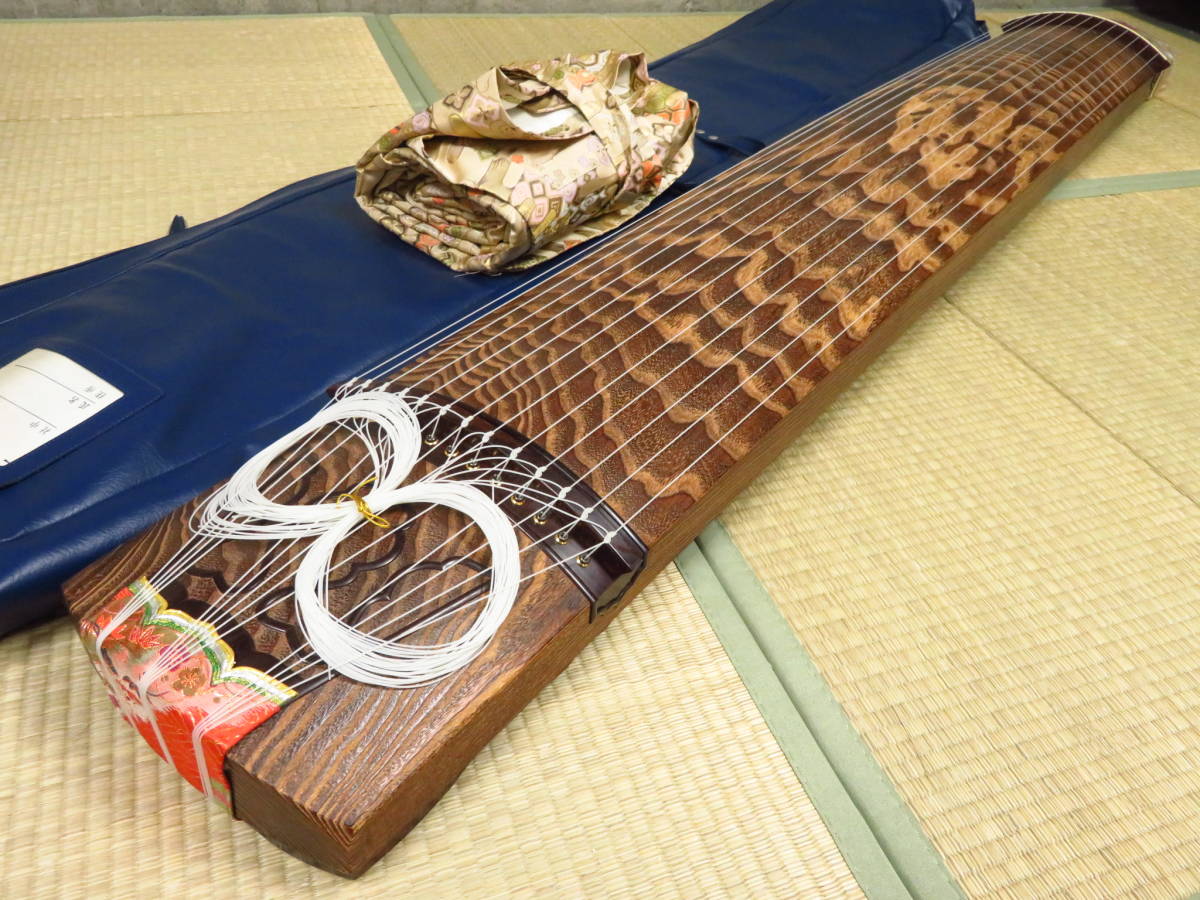 琴 13弦 綾杉彫り くり甲 福山琴 本会津桐 福山琴 13弦琴 十三絃箏