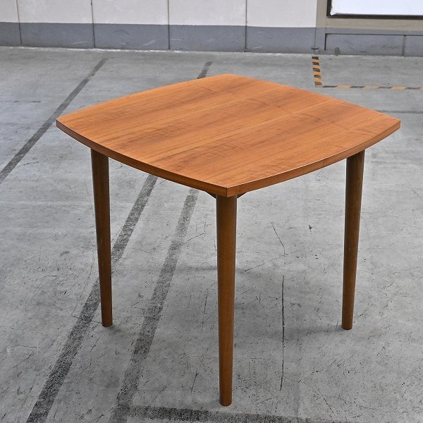 unico（ウニコ）HOLM（ホルム）ダイニングテーブルW1500