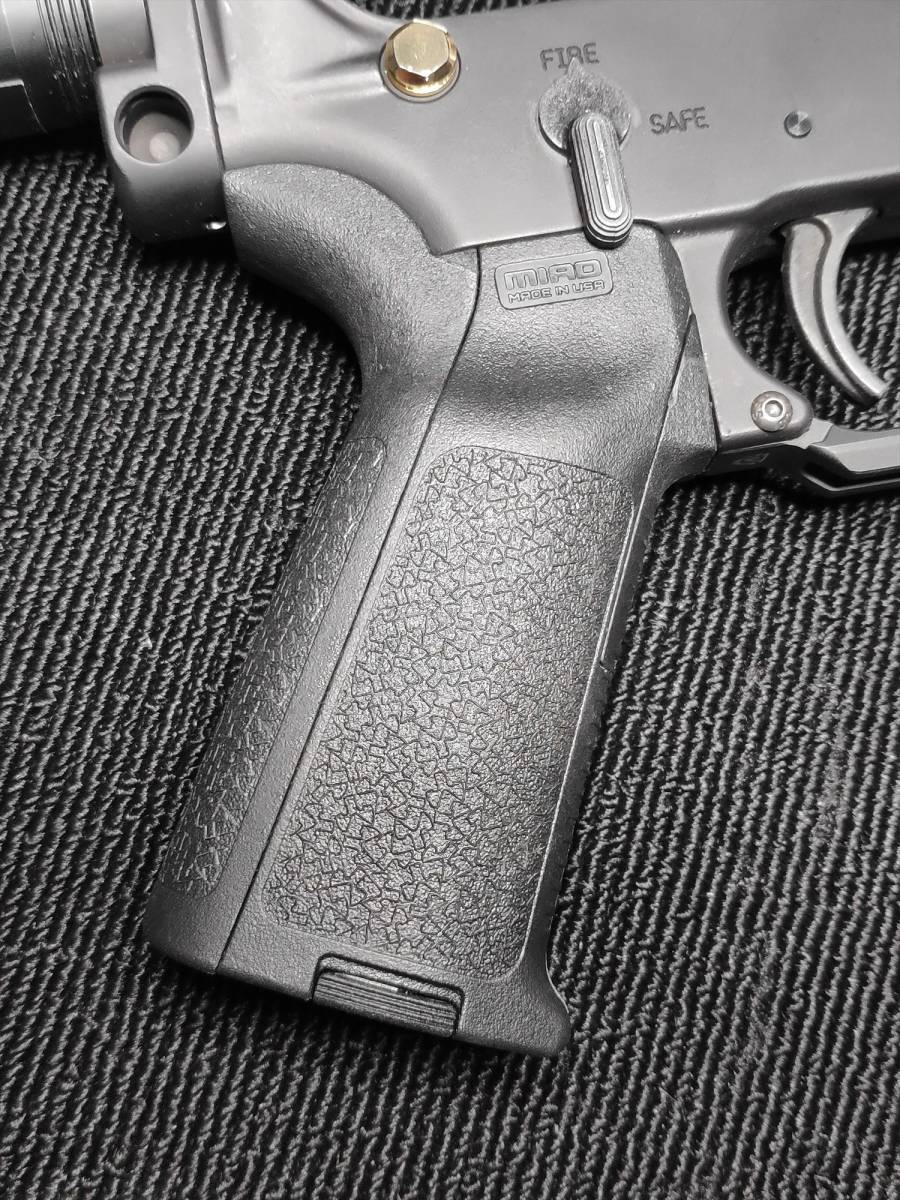 PTW用ロアーレシーバー + マグプル実物グリップ PTW用ロアーレシーバー