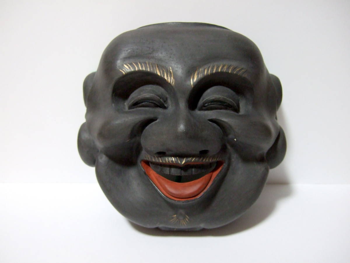 木製 能面 笑顔の黒色 能面 黒髭 文化遺産オンライン