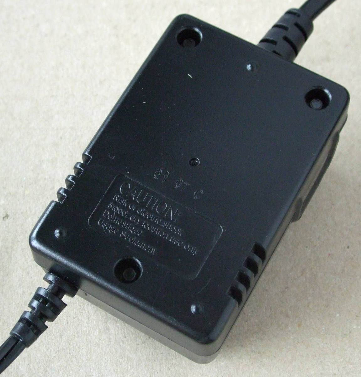 送料無料 BOSS ボス 純正 ACアダプター BRC-100T 交流 AC 14V 0 8A 11