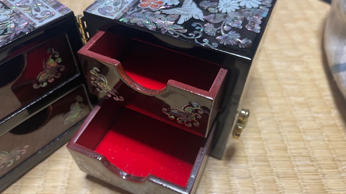 韓国螺鈿細工 ジュエリーボックス 木製 貝殻 漆器 小物入れ 伝統工芸