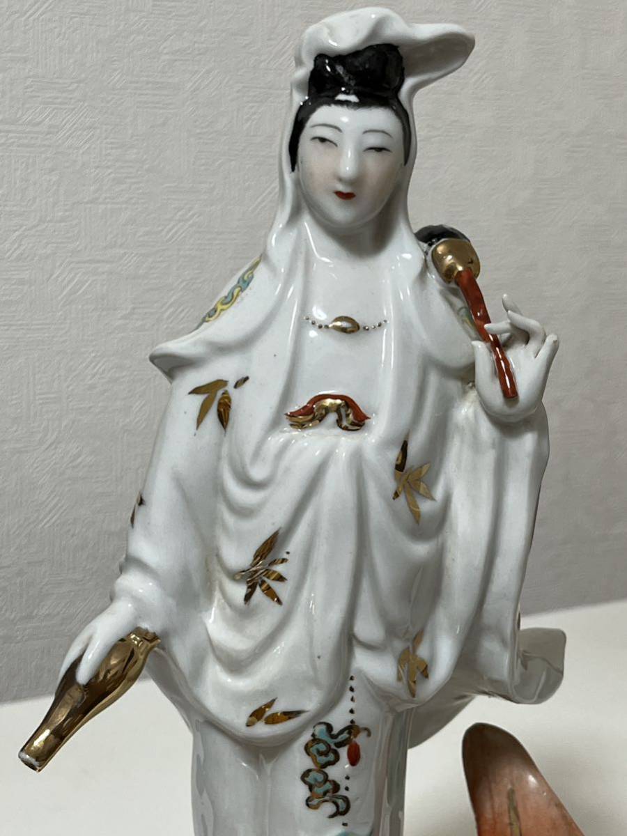 中国美術白磁蓮上観音立像唐木台付置物仏像〈検徳化窯