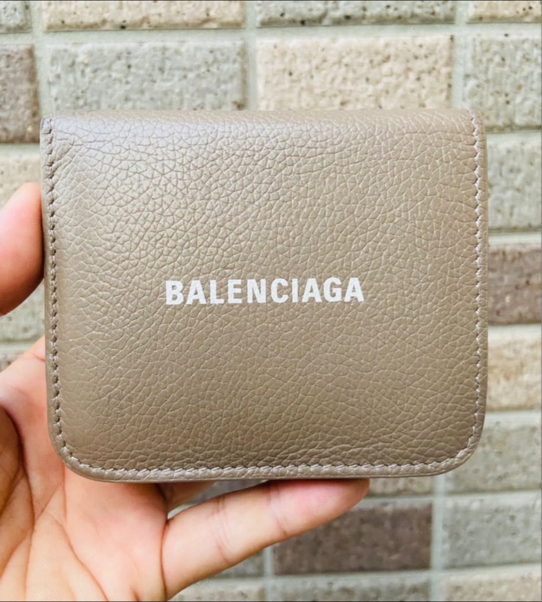 可愛い BALENCIAGA バレンシアガ エブリデイ 財布 メンズ レディース