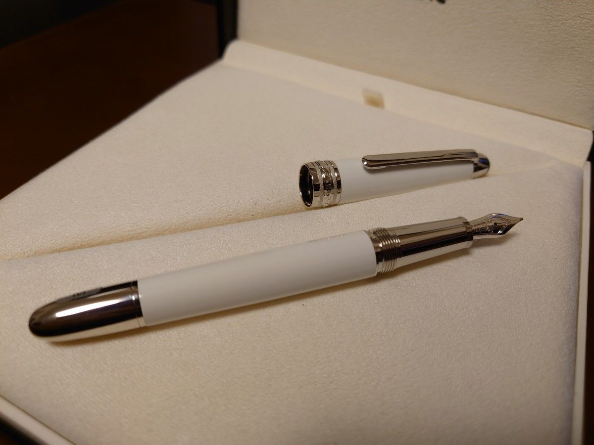 MONTBLANC モンブラン 万年筆 マイスターシュテュック ホワイト