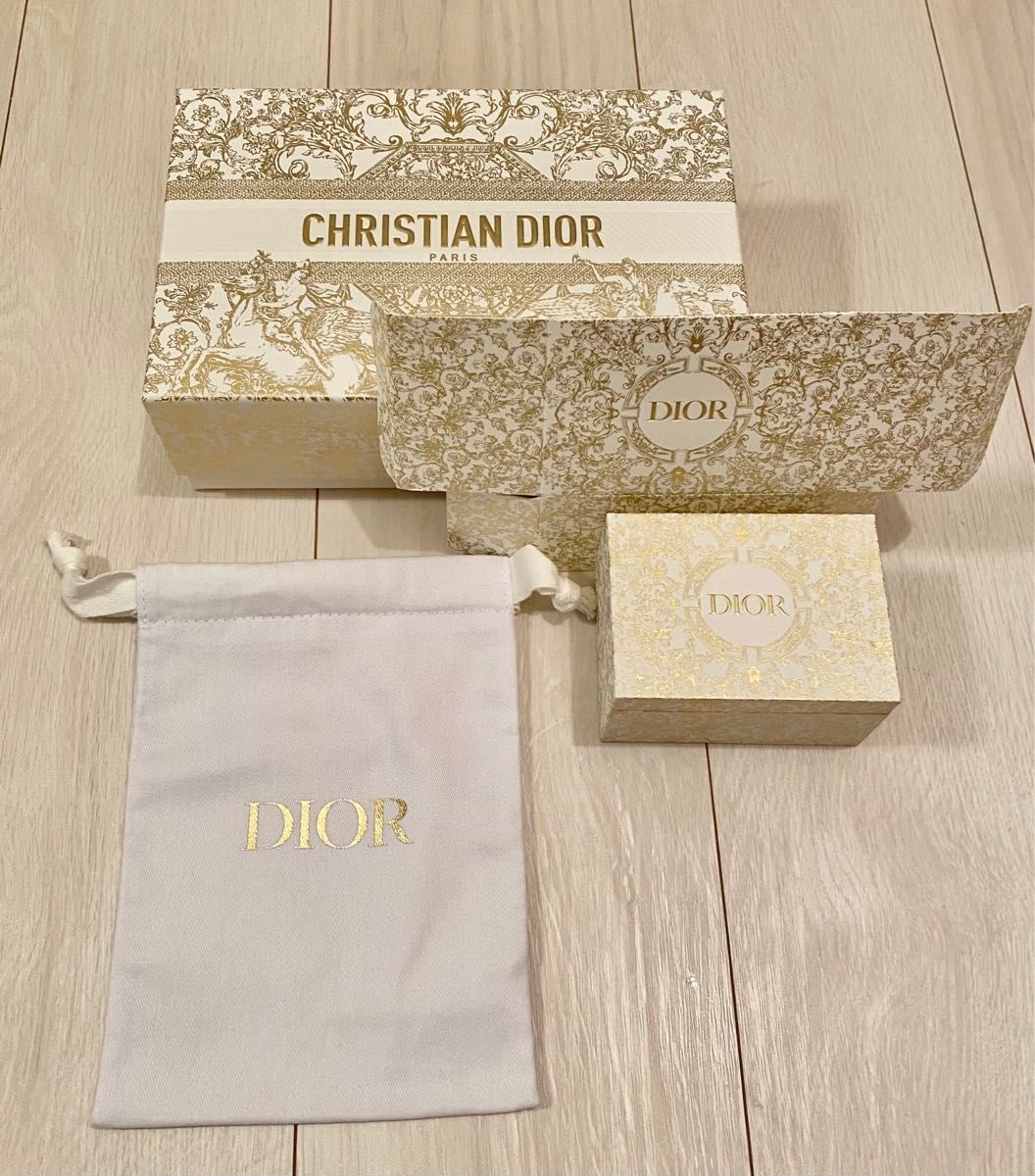 DIOR ディオール ホリデー限定ボックス 巾着袋 オリジナルジュエリー