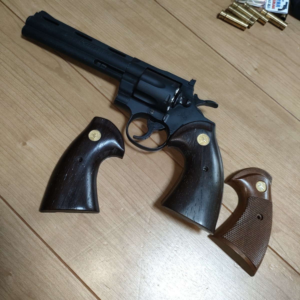 B2 東京マルイ コルトパイソン357マグナム用ウッドグリップ 木製 ガス
