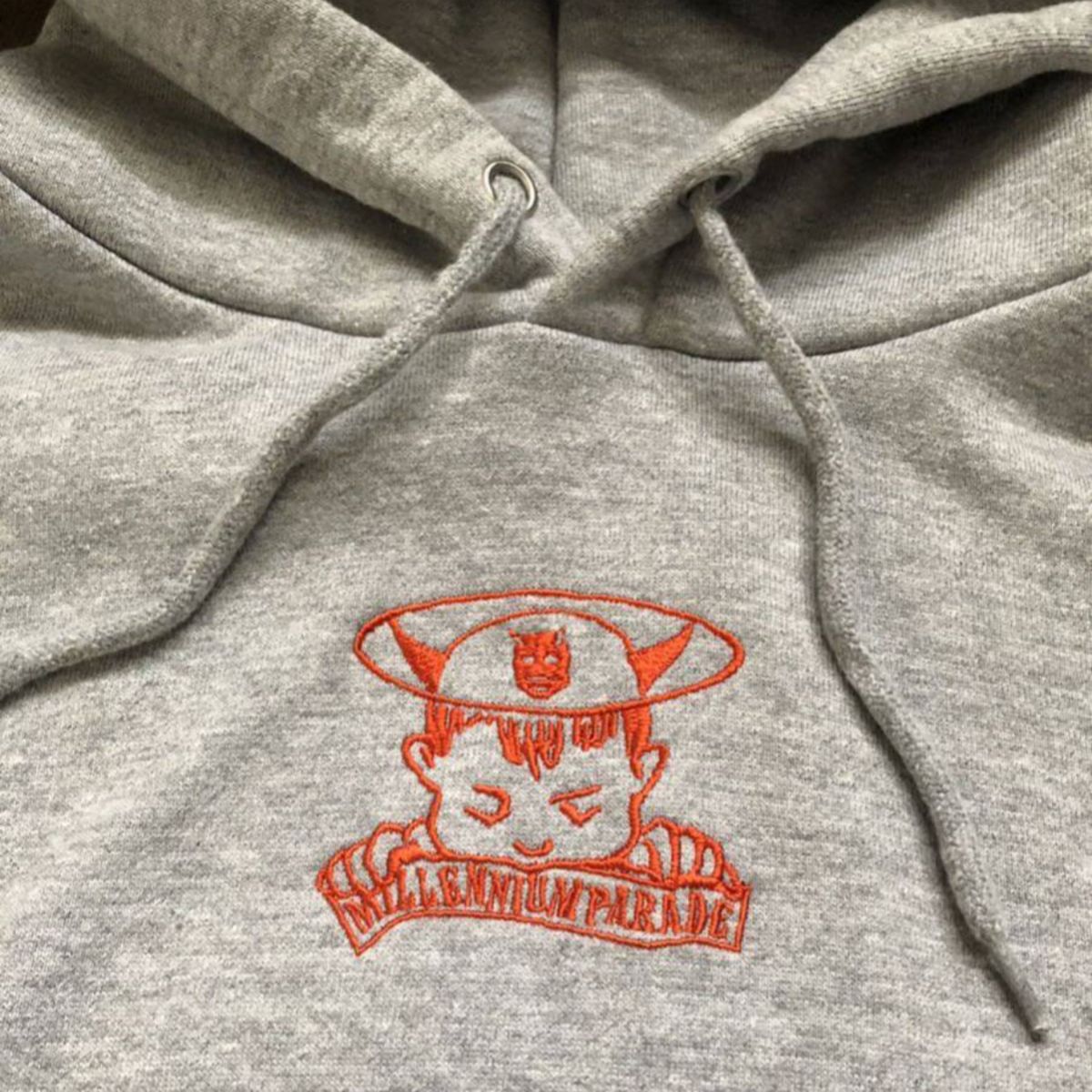 ミレニアムパレード millennium parade パーカー フィーディ Sサイズ