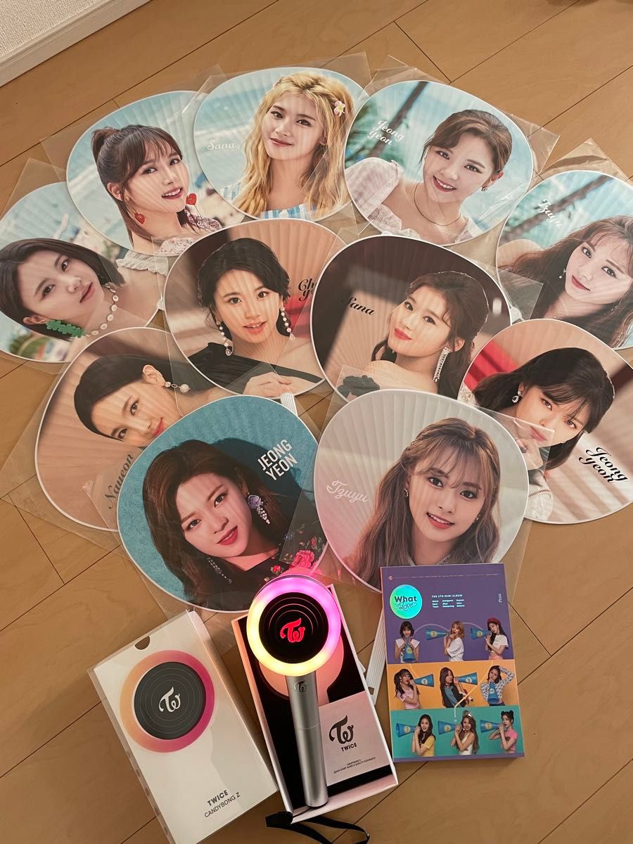 先払いのみ）韓国スターグッズ TWICE (トゥワイス) 7TH ANNIVERSARY