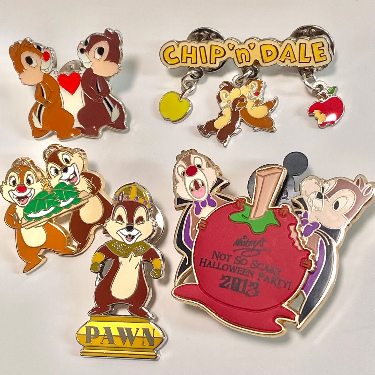 ディズニーストア チップ デール クラリス ピンバッジ バレンタイン