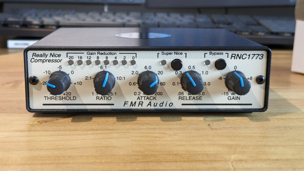 FMR Audio RNC1773E ステレオコンプレッサー