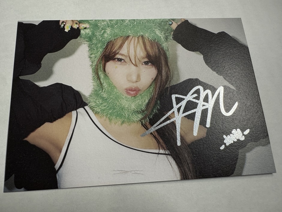 LE SSERAFIM ルセラフィム ルセラ チェウォン 直筆サイン LE SSERAFIM