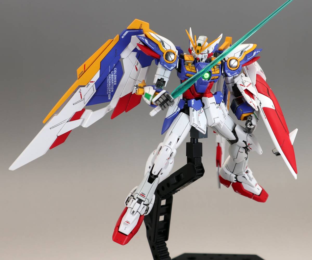 Yahoo!オークション - 1/144 RG ウイングガンダムEW 塗装済み完成品