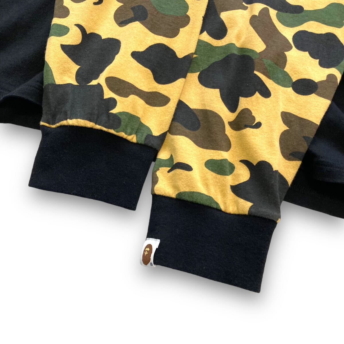 A Bathing Ape】アベイシングエイプ シャークタイガー 迷彩ロンT