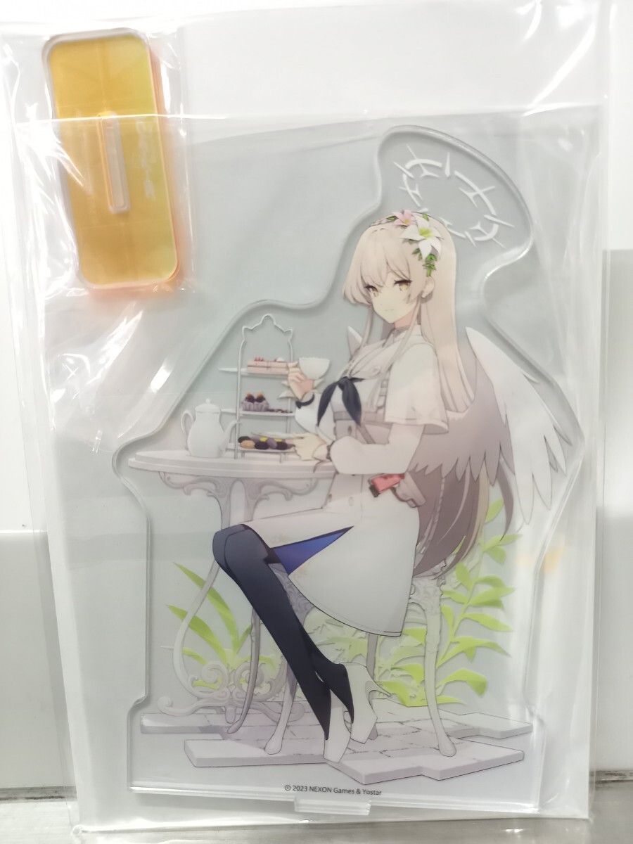 台湾限定 ブルアカ 公式 アクリルスタンド ミカ ナギサ コハル アズサ 4点