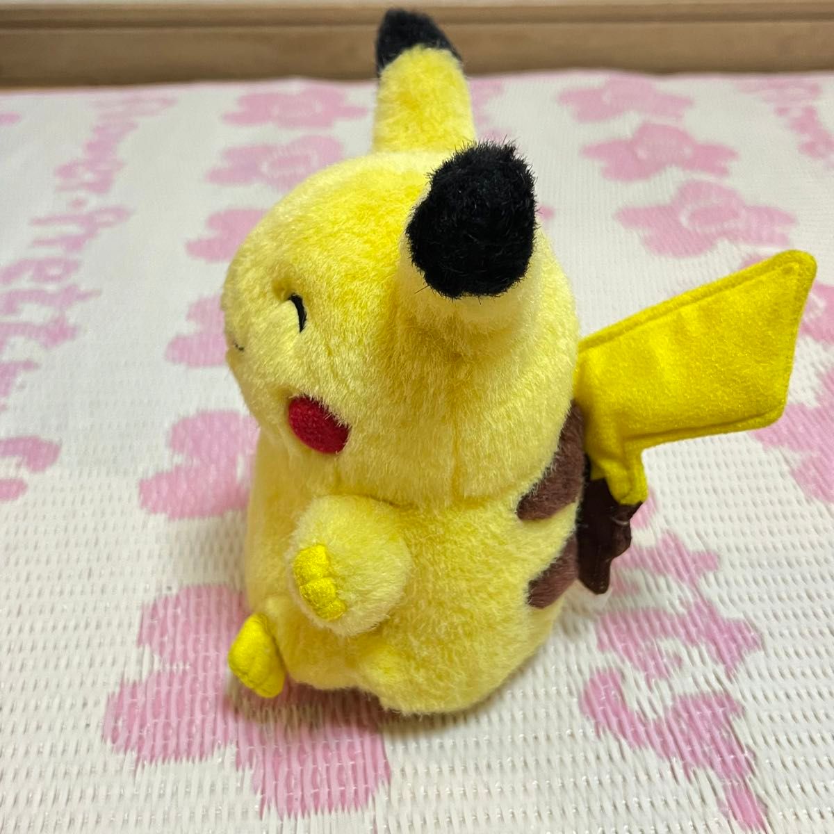 ポケモン ピカチュウ バンザイぬいぐるみ にっこり 初期 TOMY タカラ