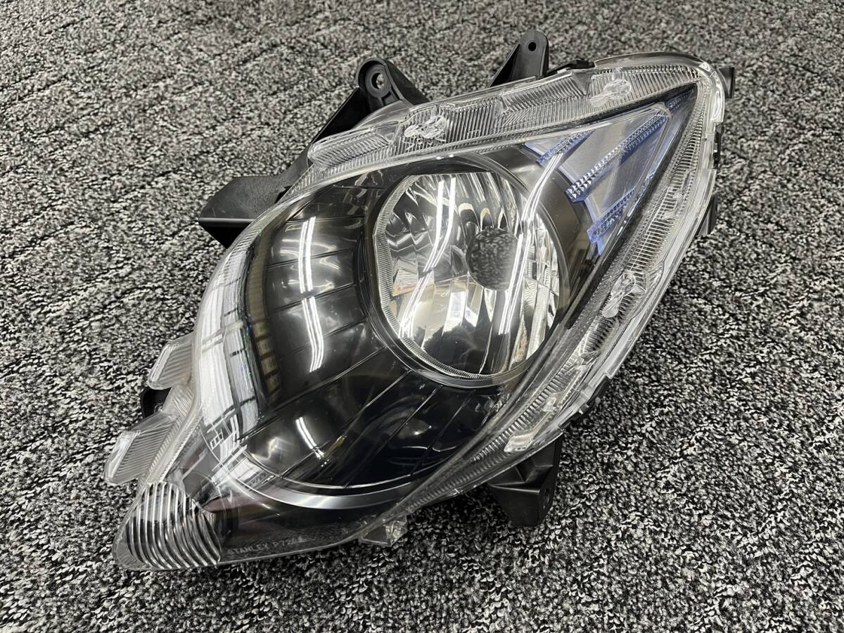 中古・純正】ホンダ フォルツァ MF10 ヘッドライト & ウィンカー