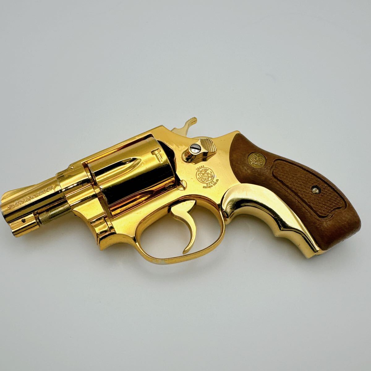 KOKUSAIコクサイ S&W M36チーフスペシャル 24k金メッキ SMG刻印 金属