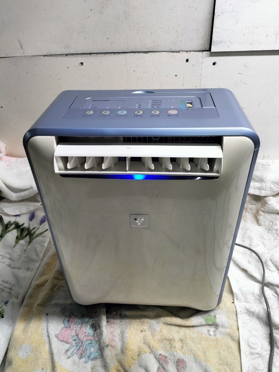 シャープ 冷風 衣類乾燥 シャープ 除湿機 CV-R63CX-S 04年製 除湿機 CV-