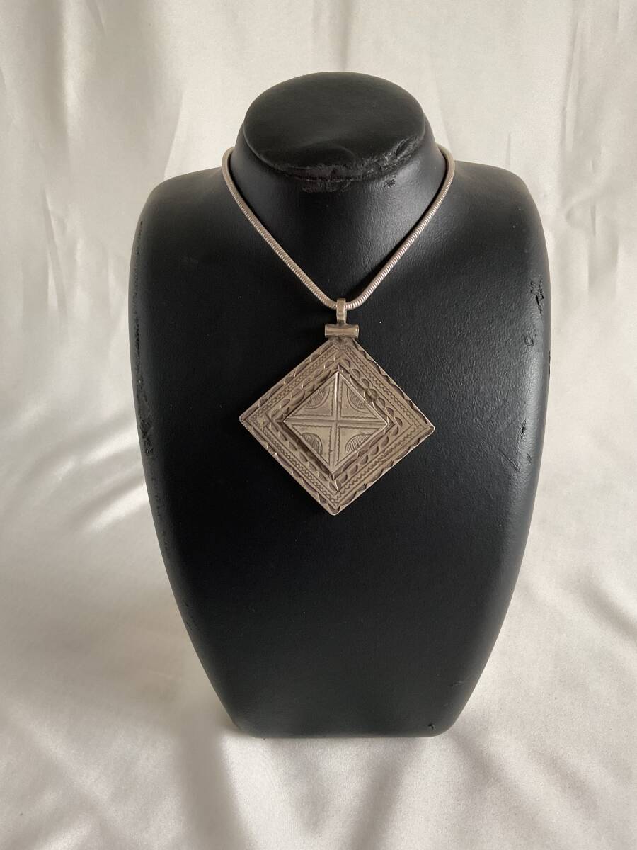 ☆ヴィンテージ！モロッコ「トゥアレグ族 銀細工」ペンダントヘッド