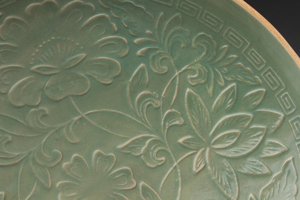 中国美術 赤絵青花 纏枝蓮花紋 壷盤 φ30.5cm(LC178) 中国美術 赤絵青花