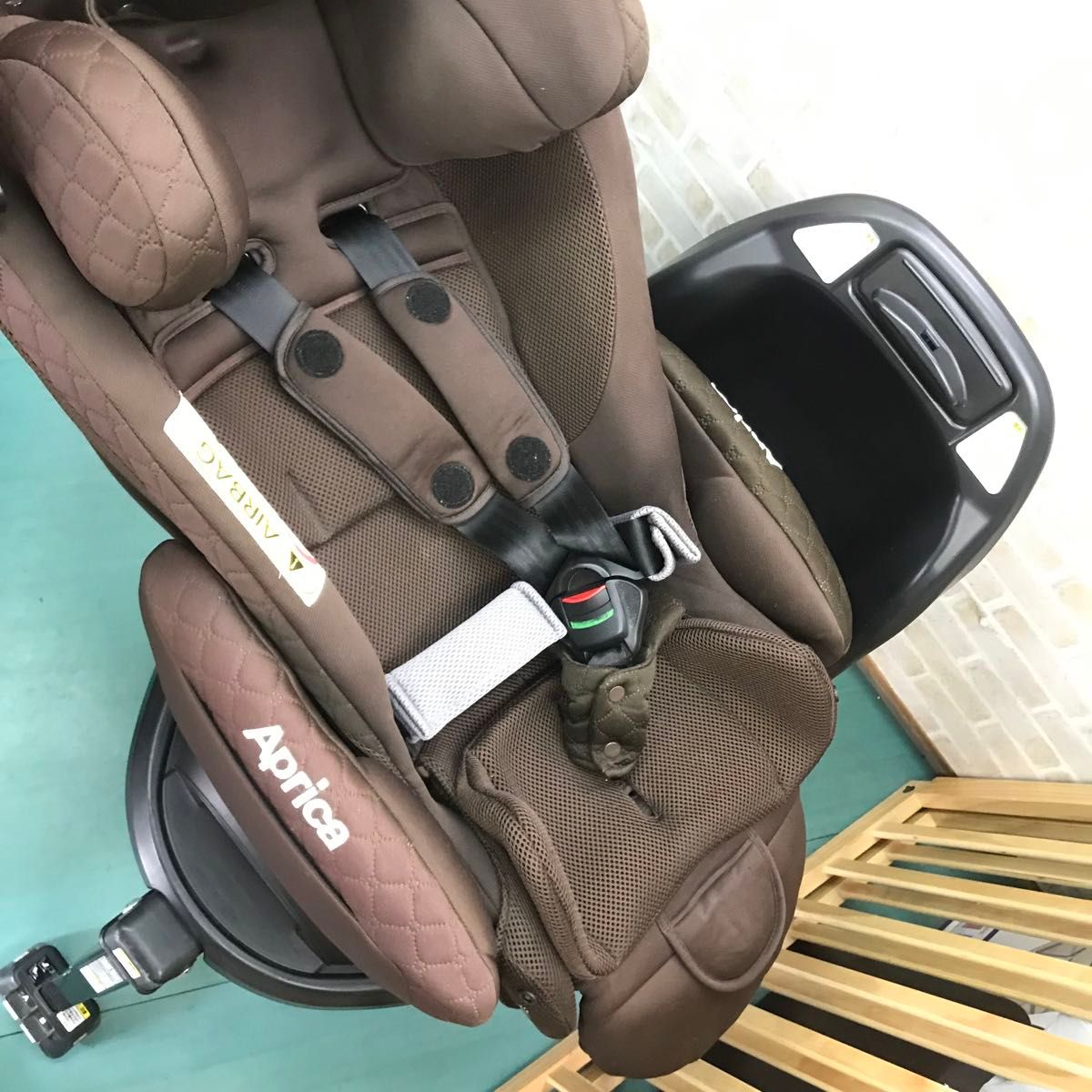 アップリカ チャイルドシート フラディアグロウ 回転式 isofix 新生児