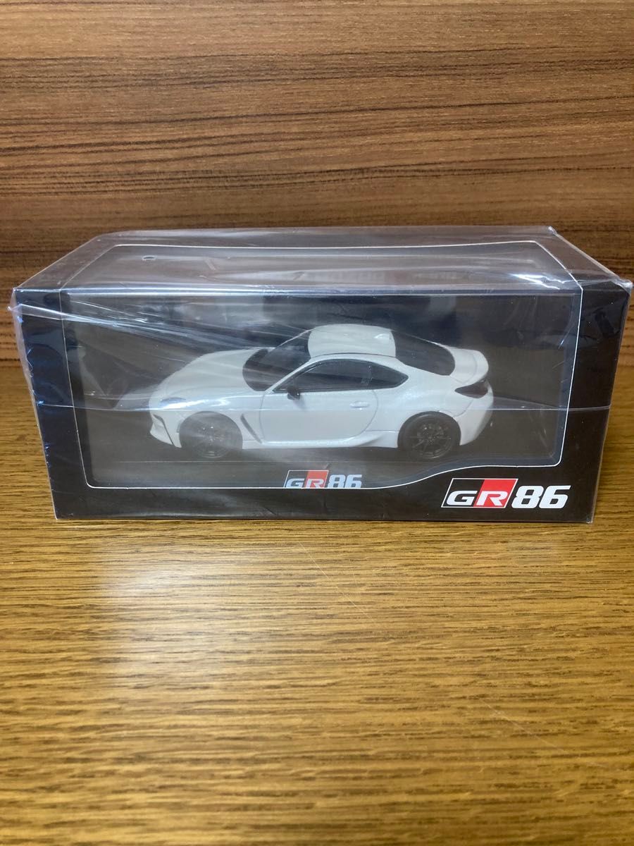 gr86カラーサンプル クリスタルホワイトパール 1⁄30 トヨタ 新型GR86