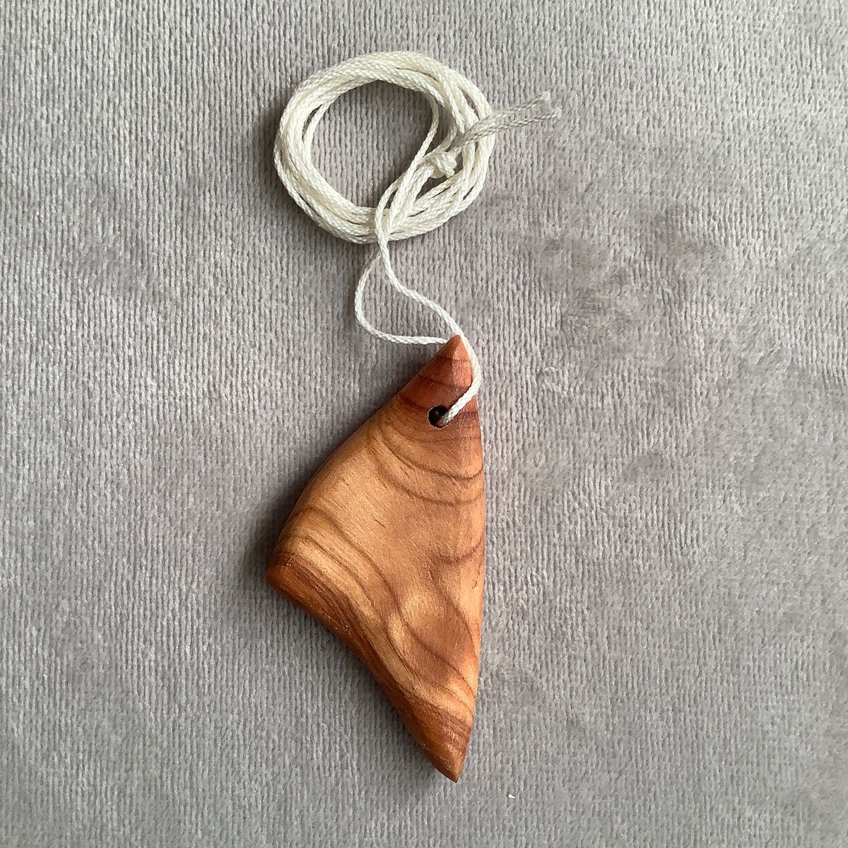 アナスタシア シベリア杉 (根) ペンダント The Ringing Cedars of