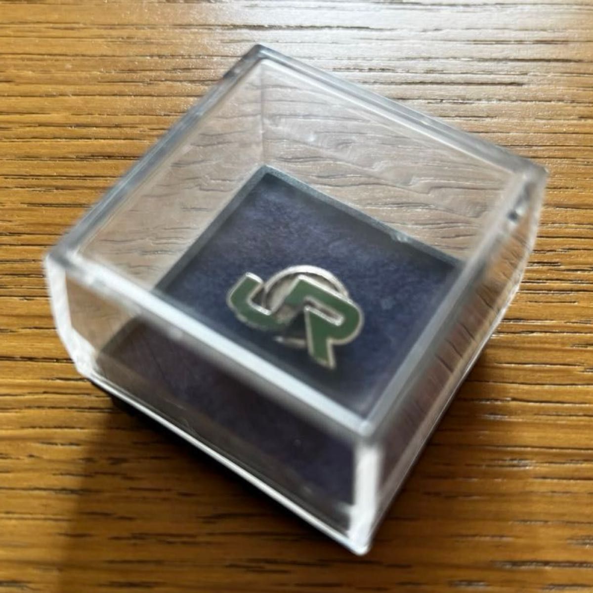 JR 東日本 襟章 純銀 ネジタイプ ピンバッジ JR東日本 社章 襟章 純銀