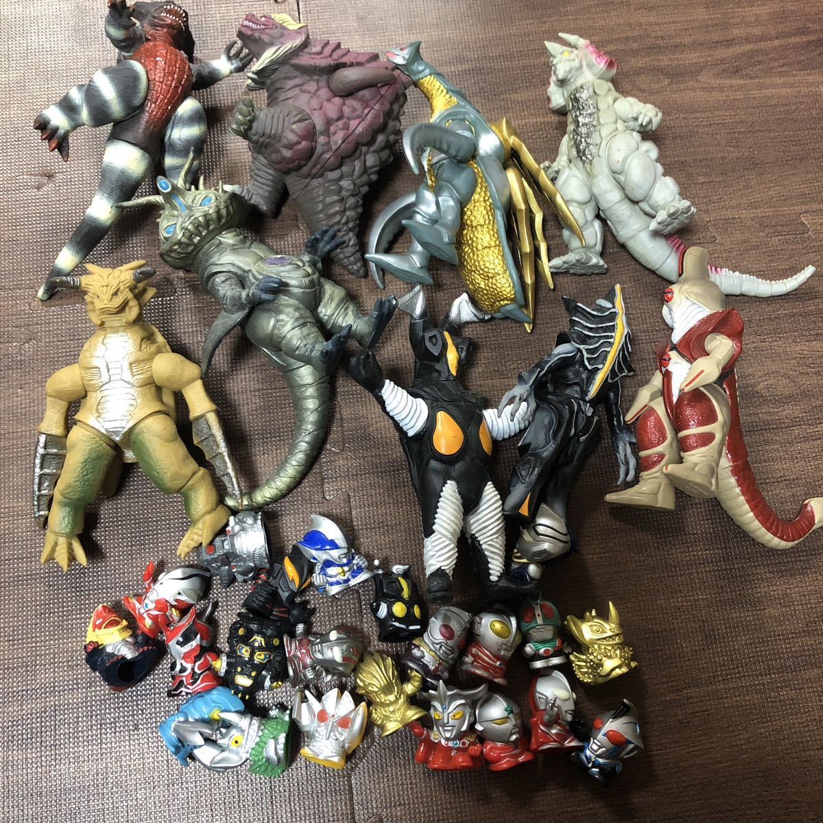 Yahoo!オークション - ウルトラマン ウルトラ怪獣 ソフビまとめ
